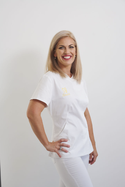 Dental sisters-Dr. Molnár Zsuzsa 1