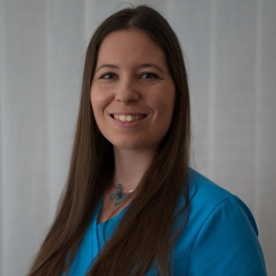 Dr. Szórády Evelin - Fogmester - Smilezor Partner